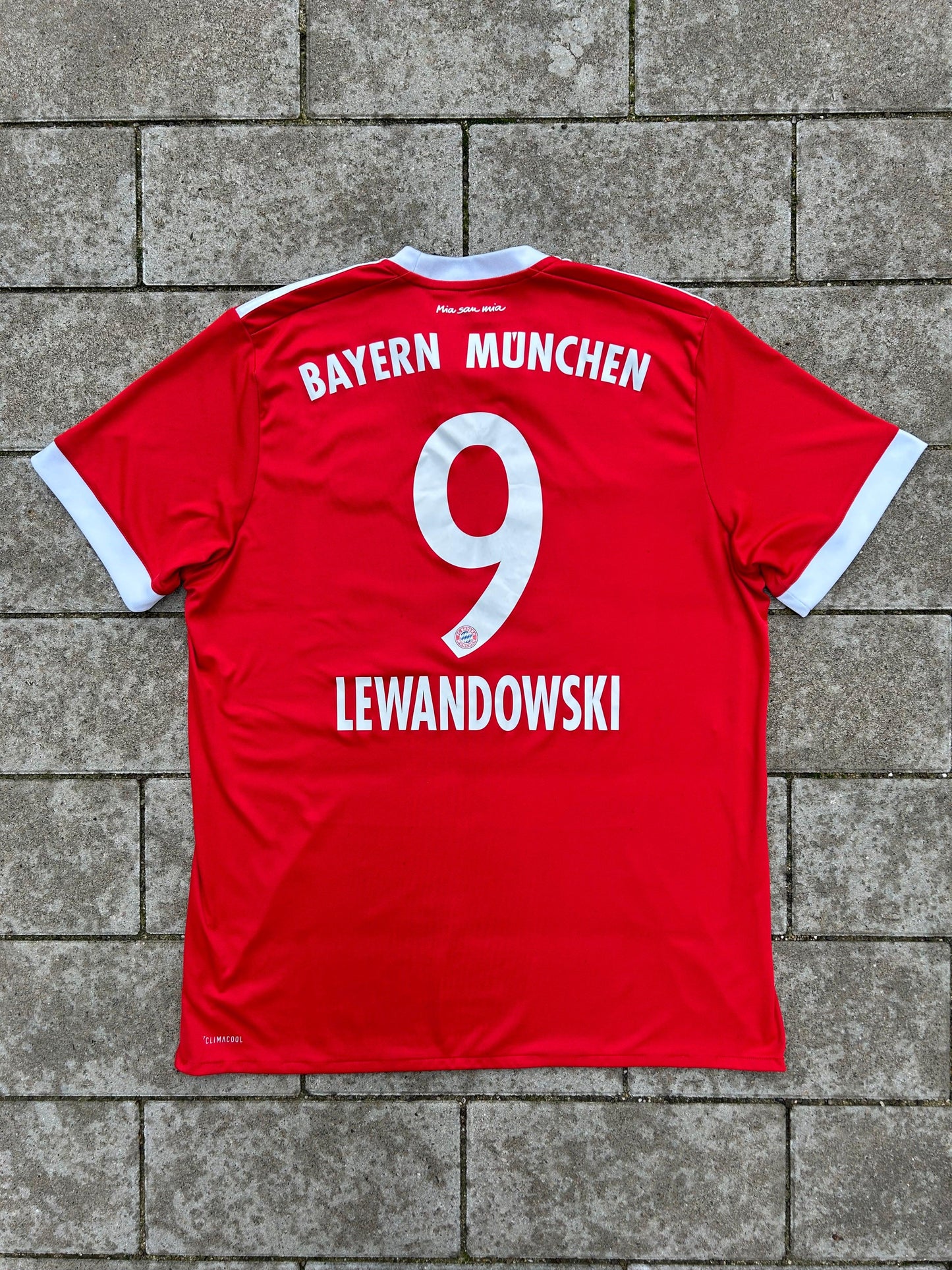 Bayern München 2017/18 Original Home Shirt Lewandowski #9 Size L