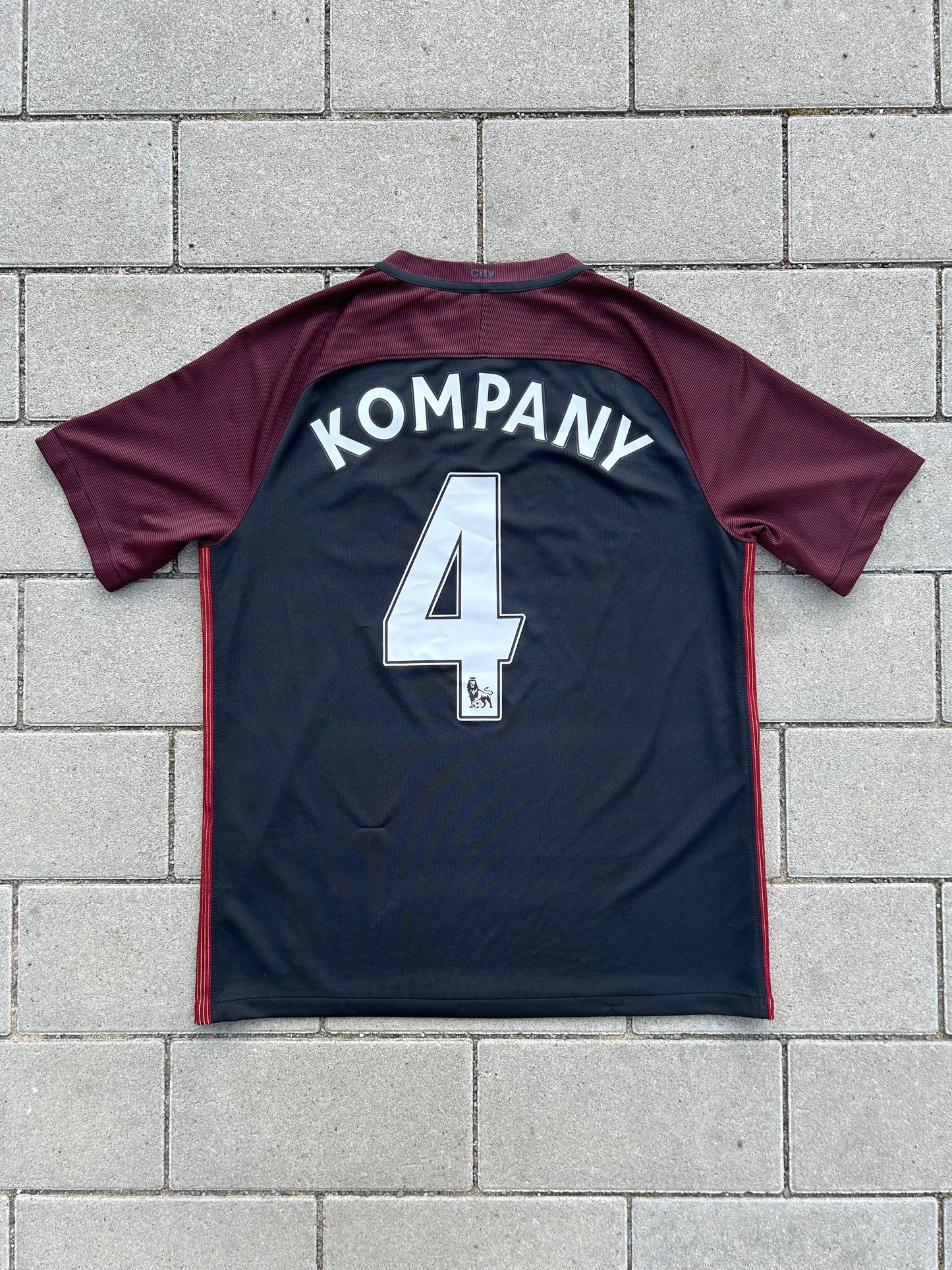 Manchester City 2016/17 Original Away Shirt Kompany #4 Size L