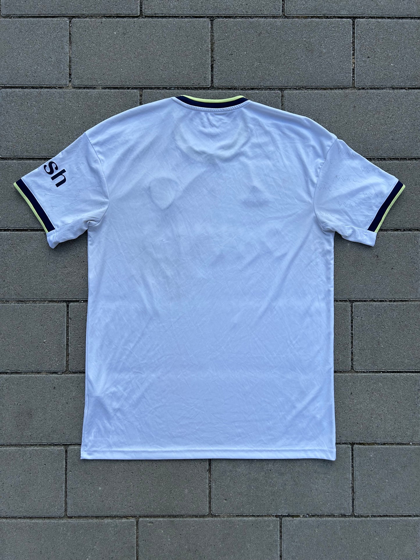 Leeds United 2022/23 Original Home Shirt Size M