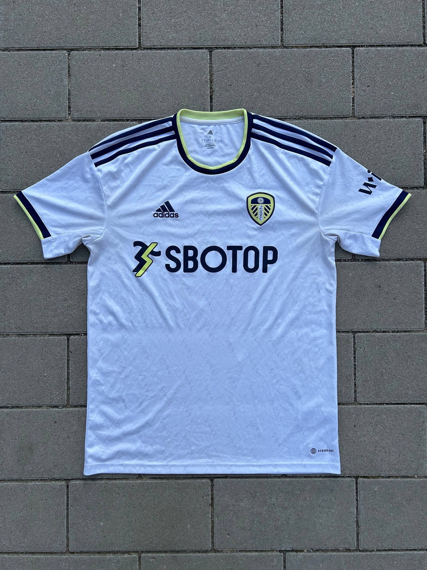 Leeds United 2022/23 Original Home Shirt Size M
