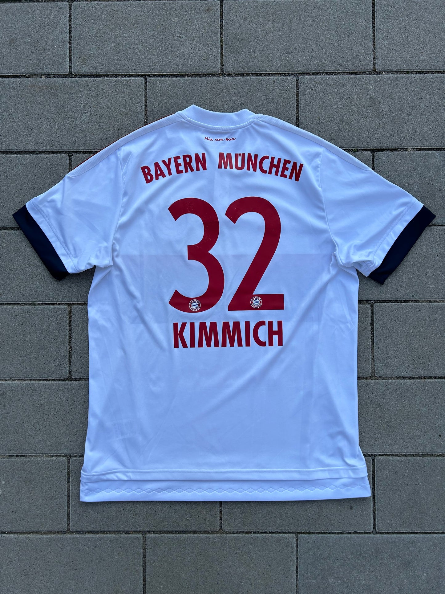 Bayern München 2015/16 Original Away Shirt Kimmich #32 Size L