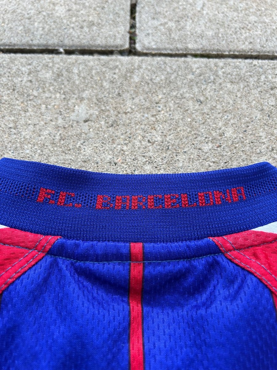 Barcelona 1997/98 Original Home Shirt Stoichkov 8 Size XL - Shorty Football Shirts