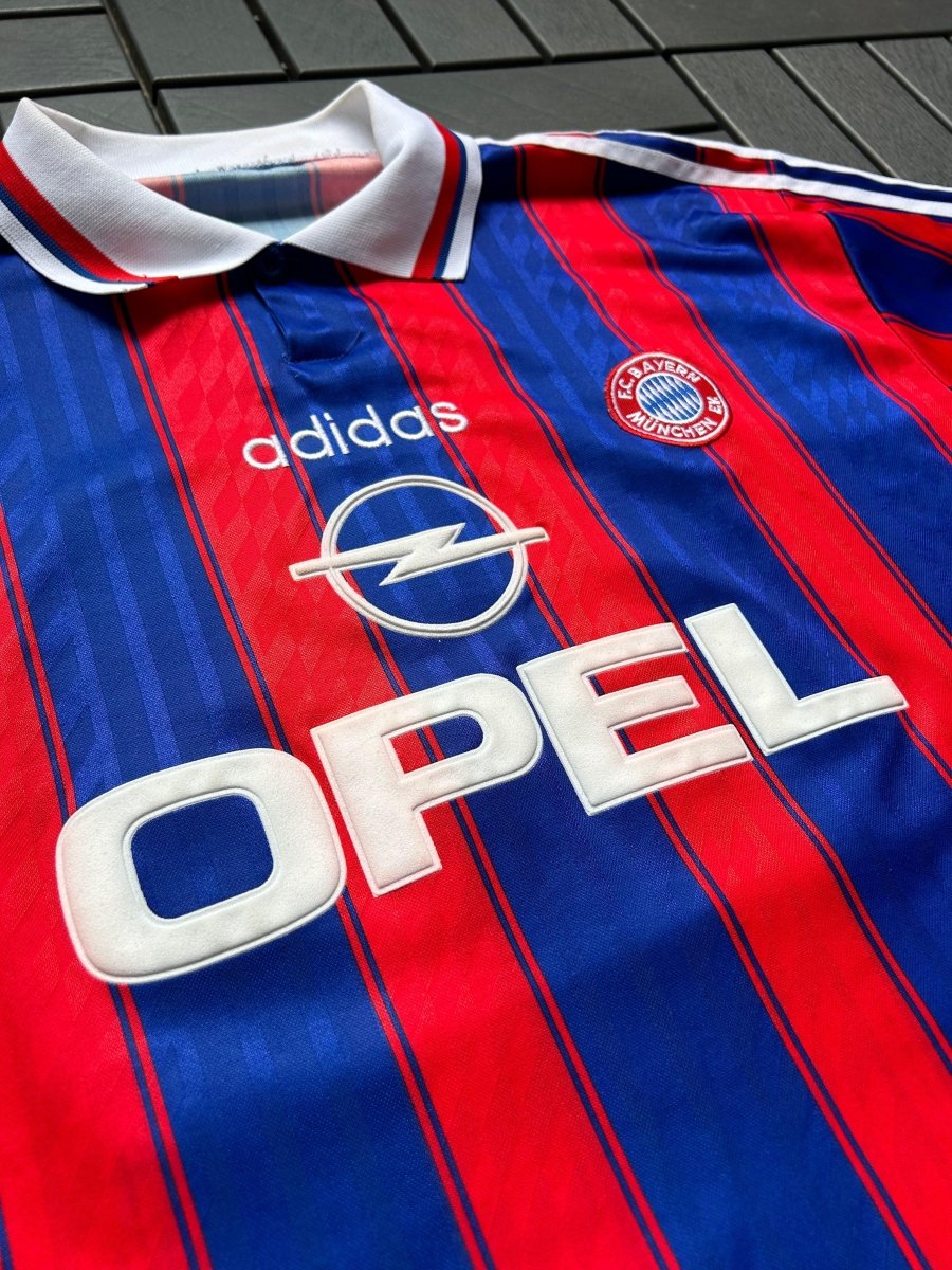 Bayern München 1994/95 Authentic Home Shirt Sforza 14 Size XL - Shorty Football Shirts
