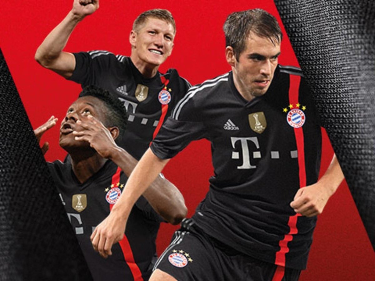 Bayern München 2014/15 Authentic Third Shirt Size L - Shorty Football Shirts