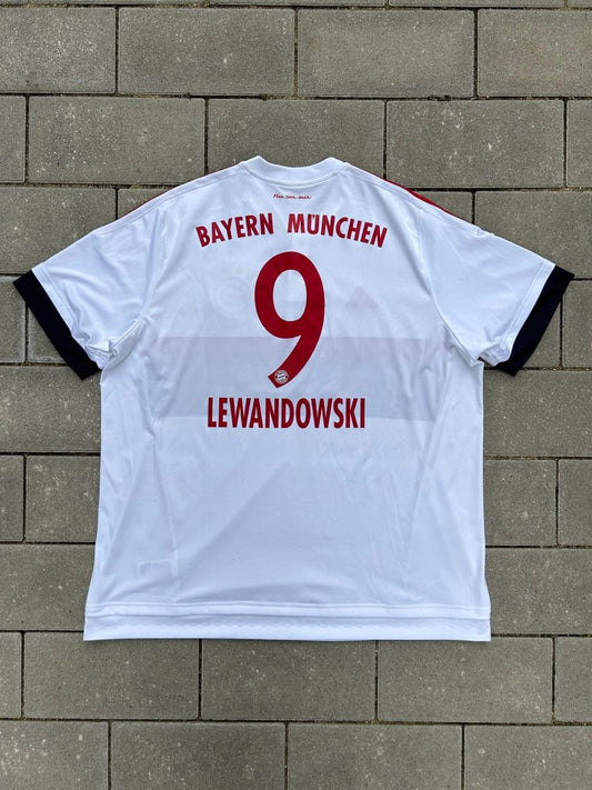 Bayern München 2015/16 Original Away Shirt Lewandowski 9 Size XXL - Shorty Football Shirts