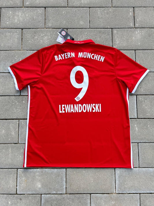 Bayern München 2016/17 Authentic Home Shirt Lewandowski 9 Size XXL - Shorty Football Shirts