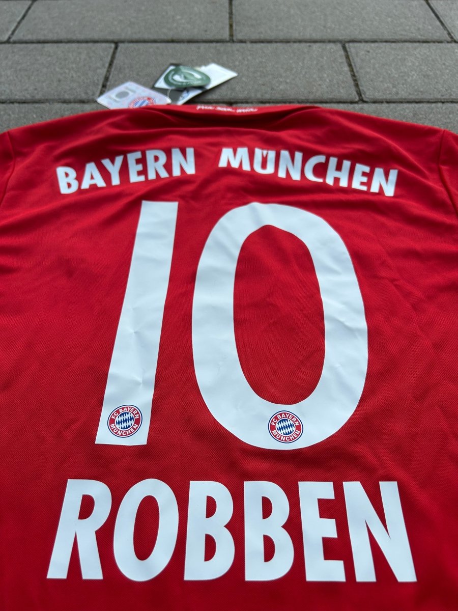 Bayern München 2016/17 Original Home Shirt Robben 10 Size L - Shorty Football Shirts