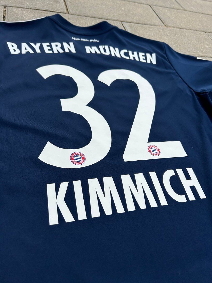 Bayern München 2017/18 Original Away Shirt Kimmich 32 Size S - Shorty Football Shirts
