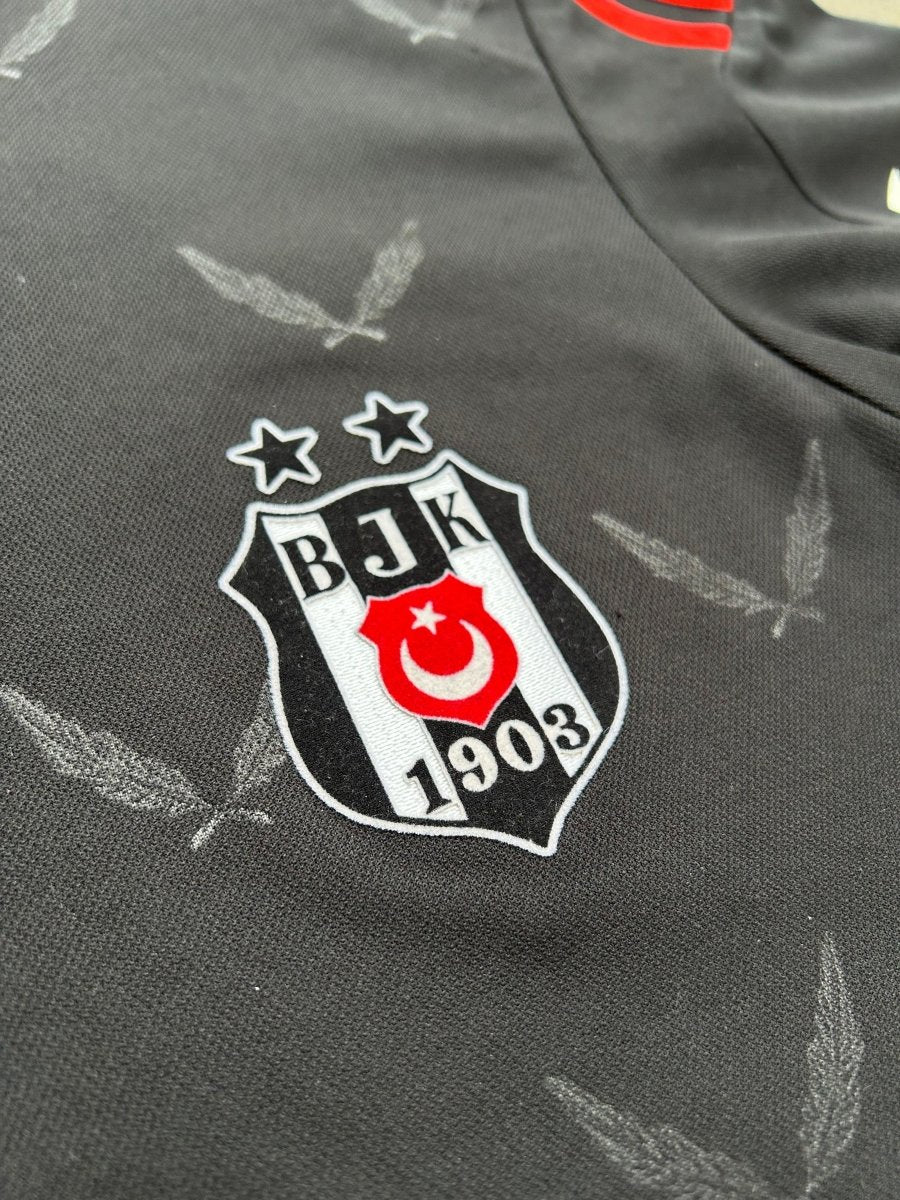 Beşiktaş 2014/15 Original Away Shirt Size S - Shorty Football Shirts
