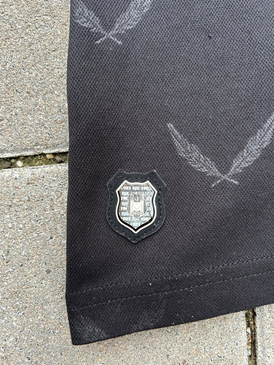 Beşiktaş 2014/15 Original Away Shirt Size S - Shorty Football Shirts