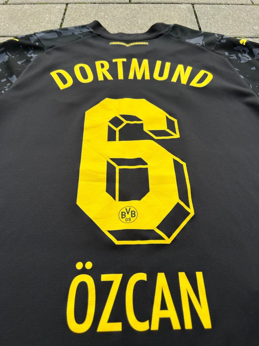 Borussia Dortmund 2023/24 Original Away Shirt Özcan 6 Size M - Shorty Football Shirts