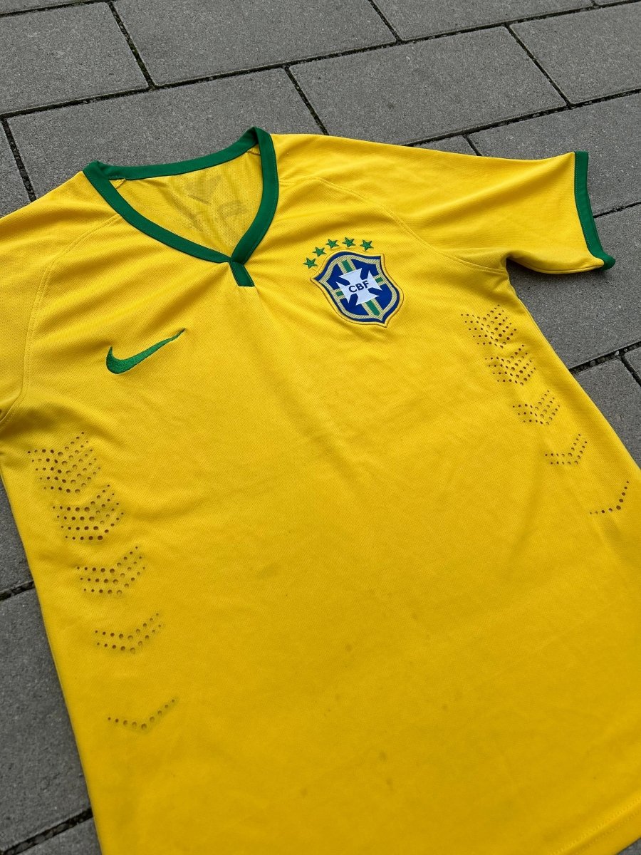 Brazil 2014/15 Original Home Shirt Size M - Shorty Football Shirts