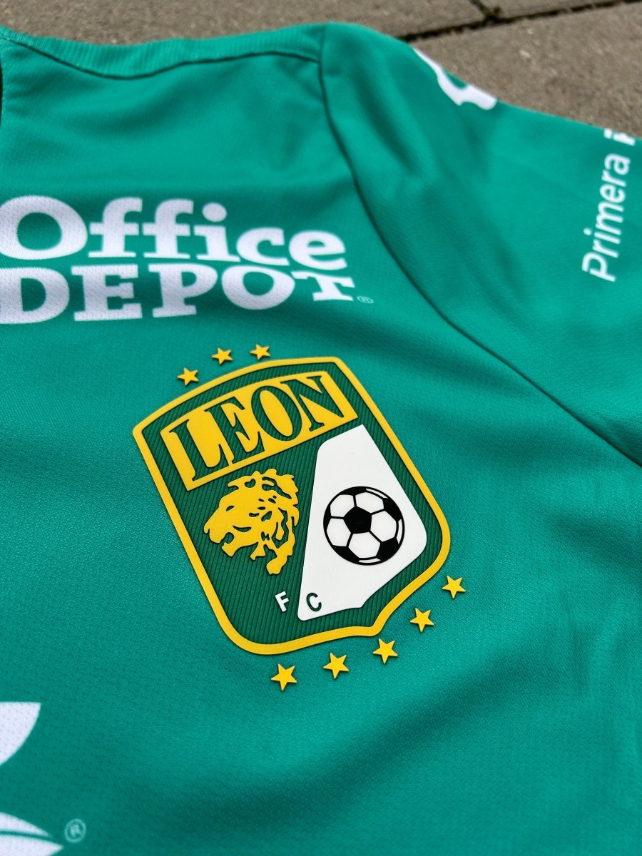 Club León 2023/24 Original Home Shirt Size M - Shorty Football Shirts