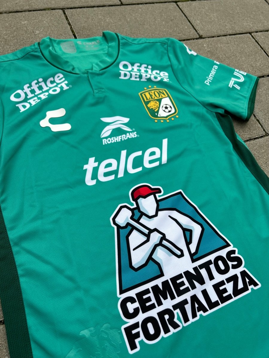 Club León 2023/24 Original Home Shirt Size M - Shorty Football Shirts