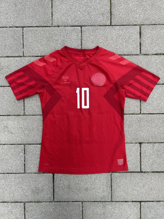 Denmark 2022/23 Original Home Shirt Eriksen #10 Size S Kids - Shorty Football Shirts
