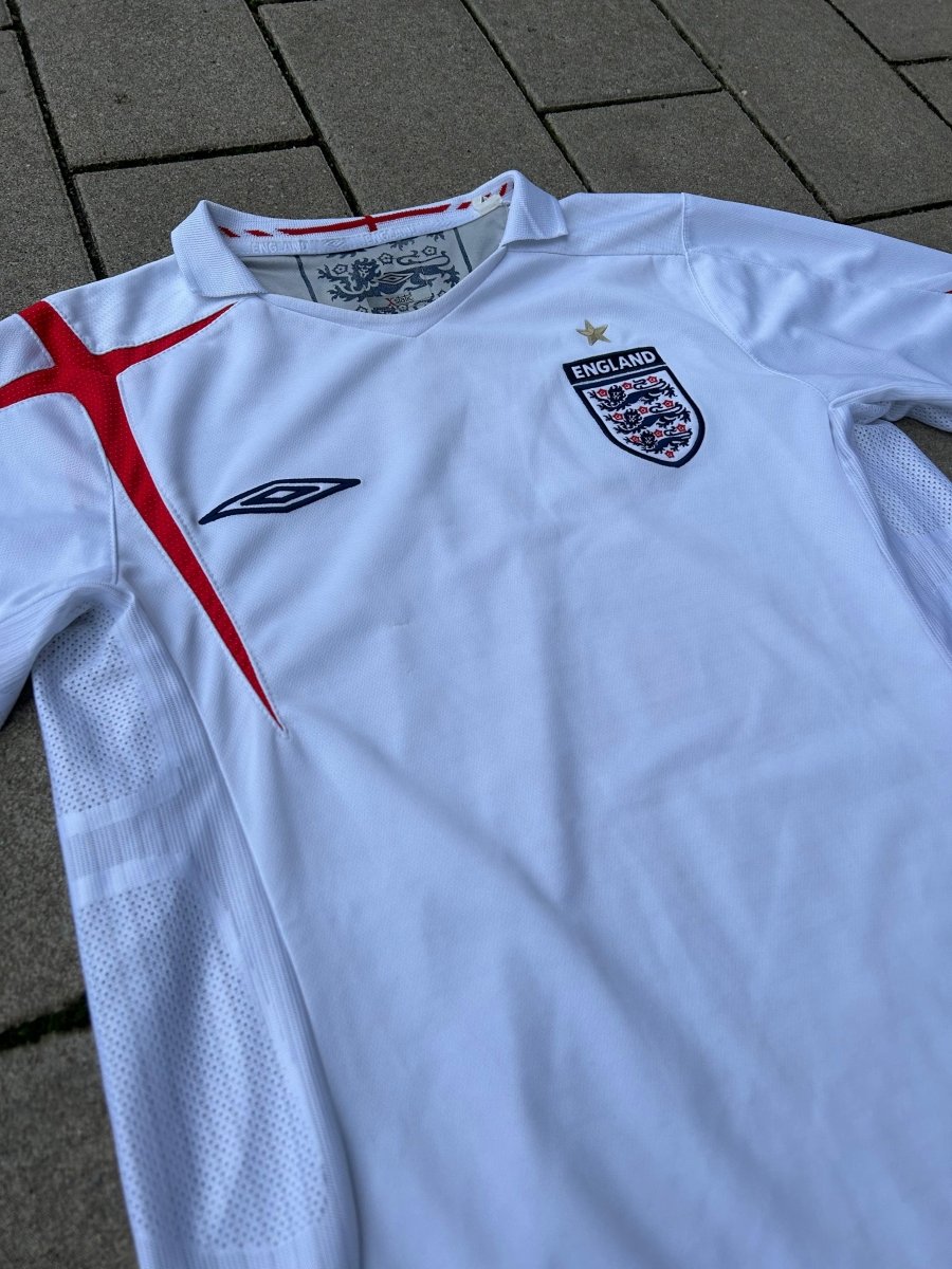 England 2005/07 Original Home Shirt Size S - Shorty Football Shirts