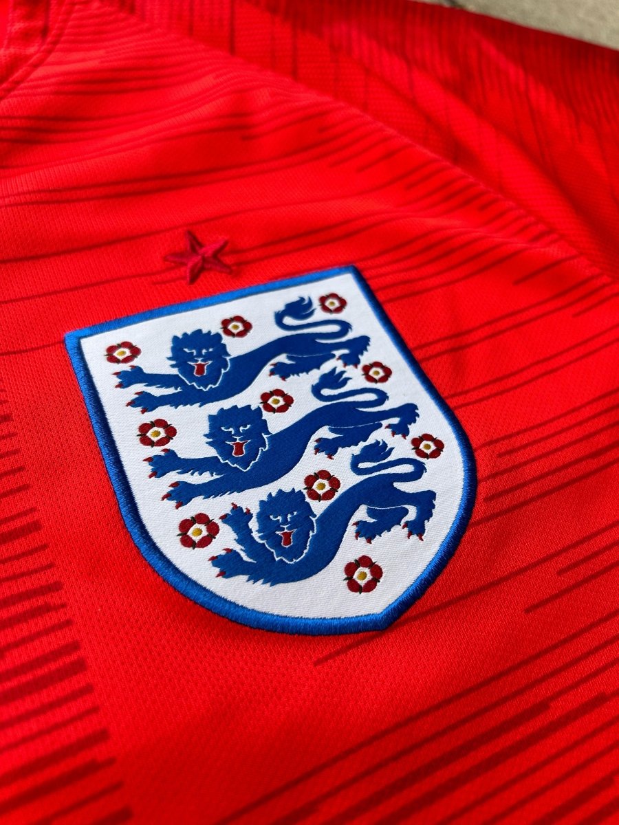 England 2018/19 Authentic Away Shirt Kane 9 Size M - Shorty Football Shirts