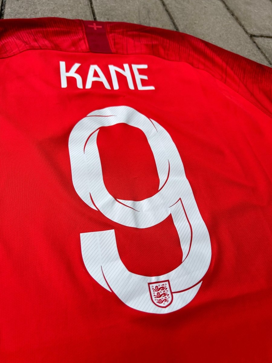 England 2018/19 Authentic Away Shirt Kane 9 Size M - Shorty Football Shirts