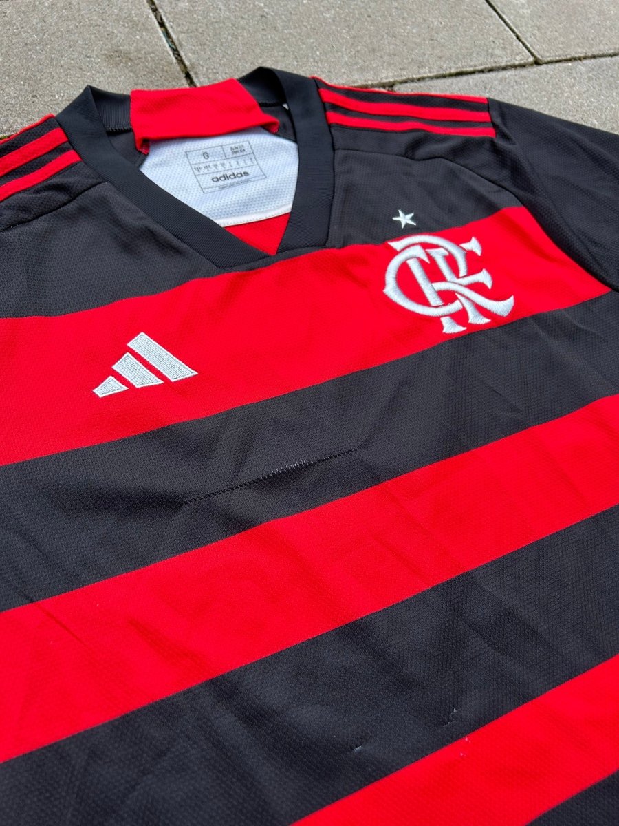 Flamengo 2024/25 Original Home Shirt Size L - Shorty Football Shirts