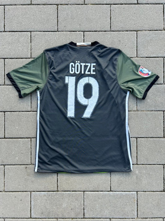 Germany 2016/17 Original Away Shirt Götze 19 Size M - Shorty Football Shirts