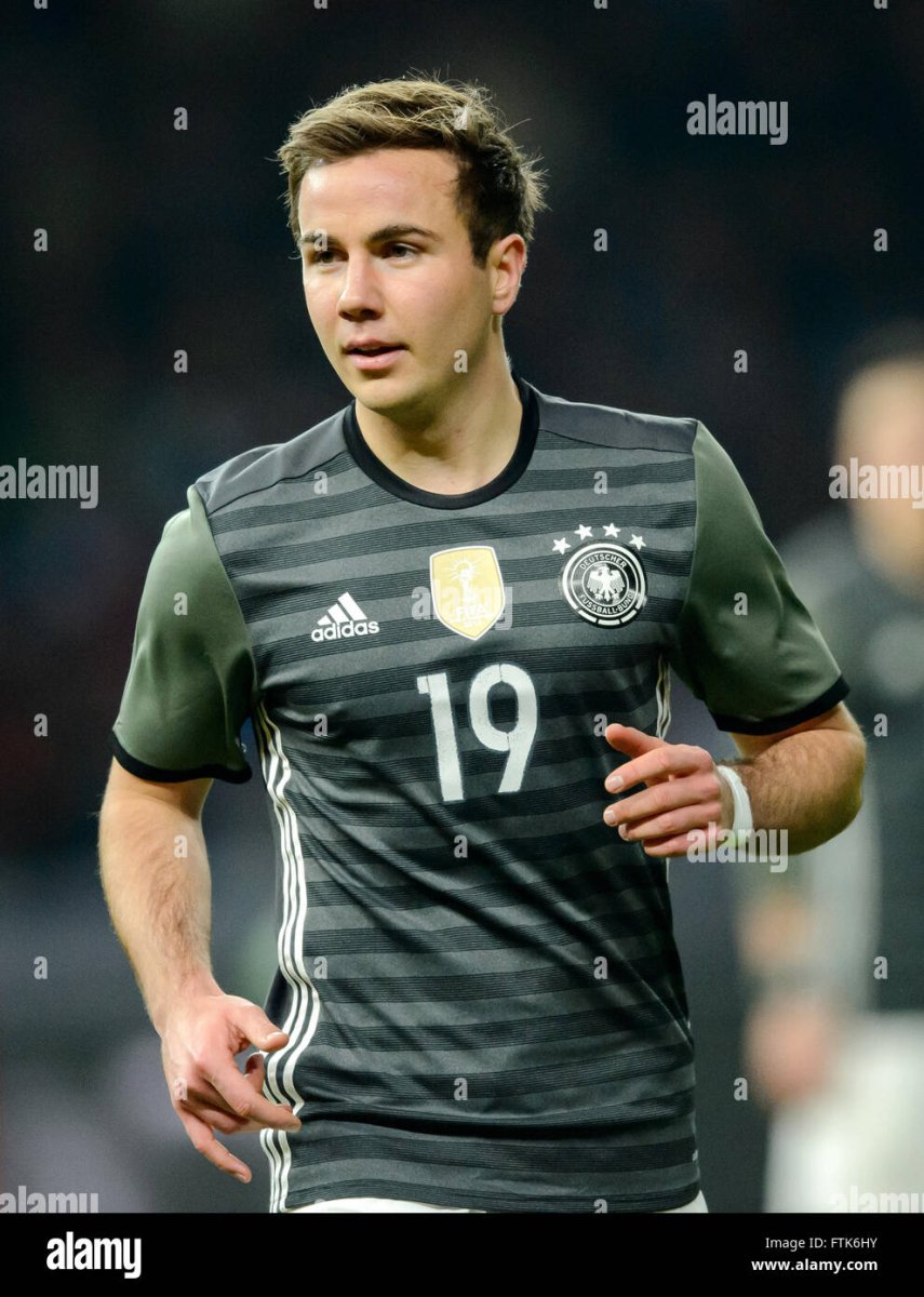 Germany 2016/17 Original Away Shirt Götze 19 Size M - Shorty Football Shirts