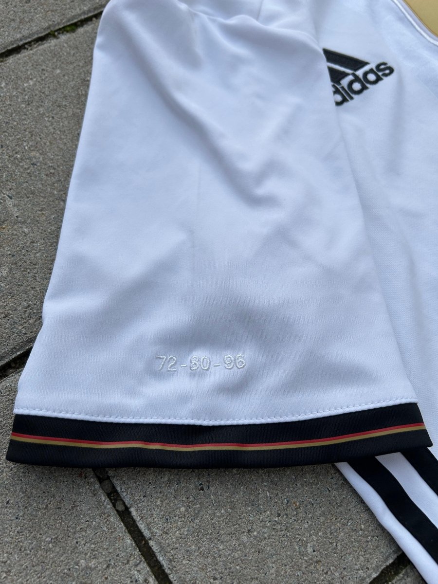 Germany 2016/17 Original Home Shirt Özil 8 Size S - Shorty Football Shirts