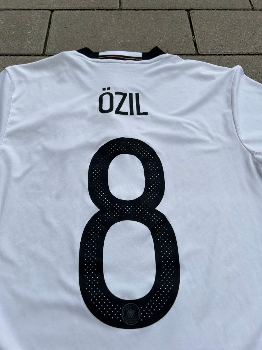 Germany 2016/17 Original Home Shirt Özil 8 Size S - Shorty Football Shirts