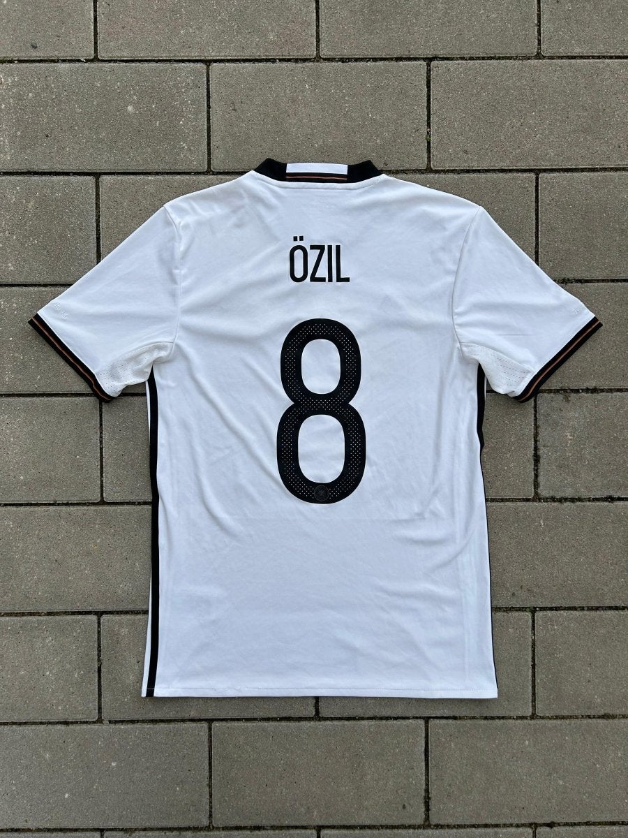 Germany 2016/17 Original Home Shirt Özil 8 Size S - Shorty Football Shirts