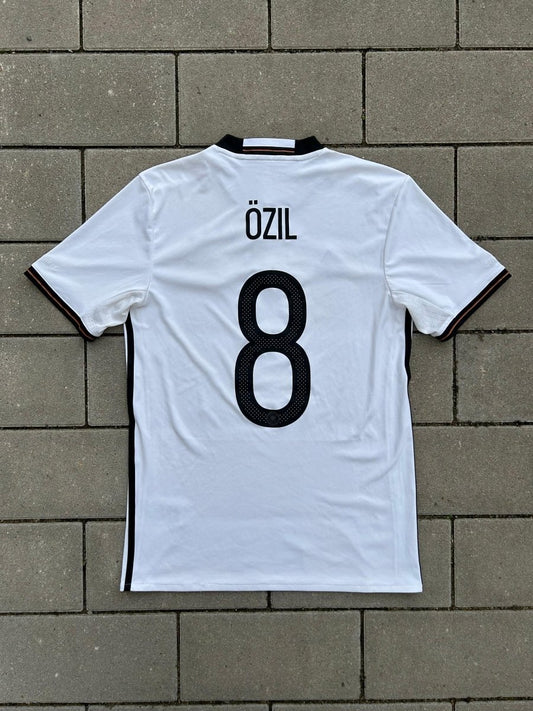 Germany 2016/17 Original Home Shirt Özil 8 Size S - Shorty Football Shirts