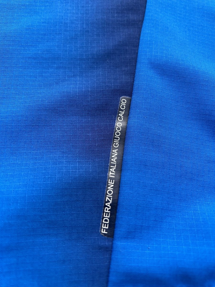 Italy 2006 Original Home Shirt Size XL - Shorty Football Shirts