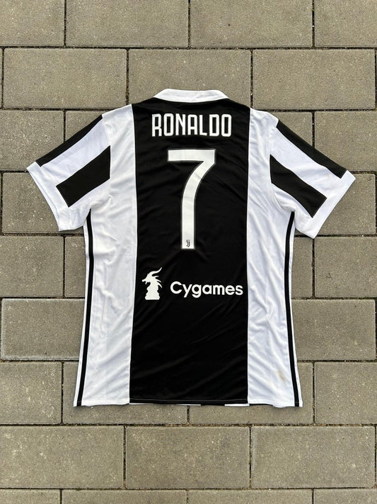 Juventus 2017/18 Original Home Shirt Ronaldo 7 Size M - Shorty Football Shirts