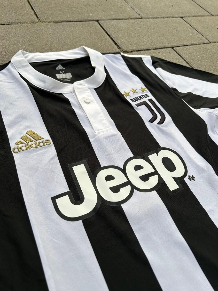 Juventus 2017/18 Original Home Shirt Ronaldo 7 Size M - Shorty Football Shirts