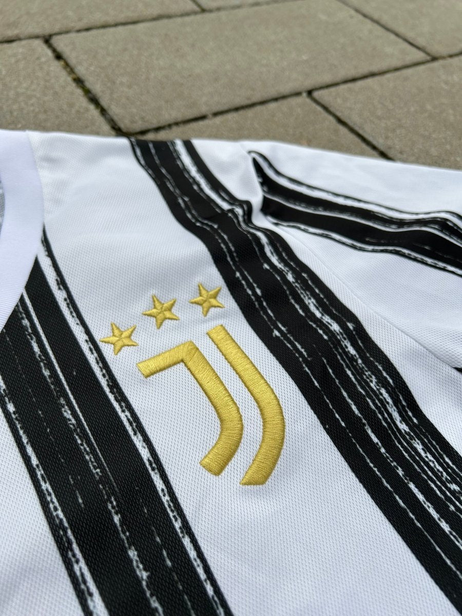 Juventus 2020/21 Original Home Shirt Size M - Shorty Football Shirts