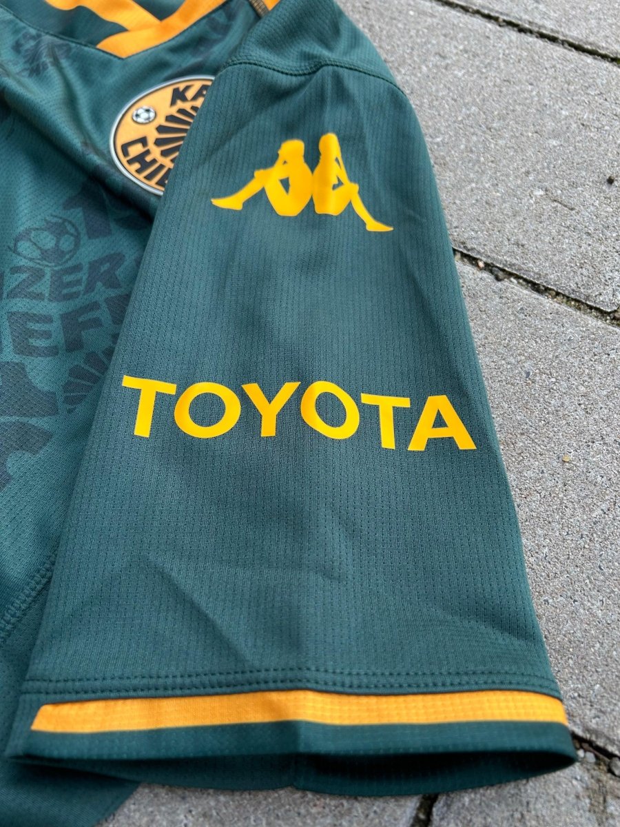 Kaizer Chiefs 2023/24 Original Away Shirt Size S - Shorty Football Shirts
