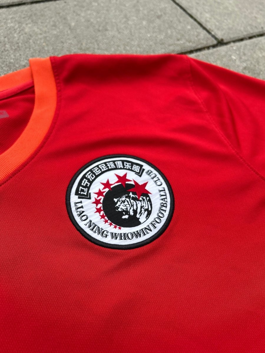 Liaoning Whowhin 2015/16 Original Home Shirt Size M - Shorty Football Shirts