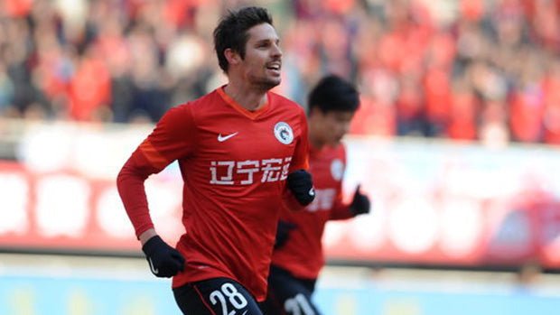 Liaoning Whowhin 2015/16 Original Home Shirt Size M - Shorty Football Shirts
