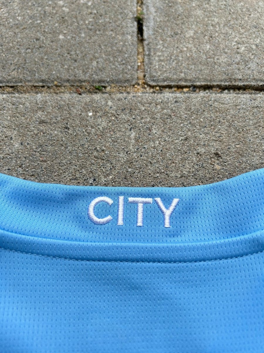Manchester City 2023/24 Original Home Shirt Rodrigo 16 Size M - Shorty Football Shirts