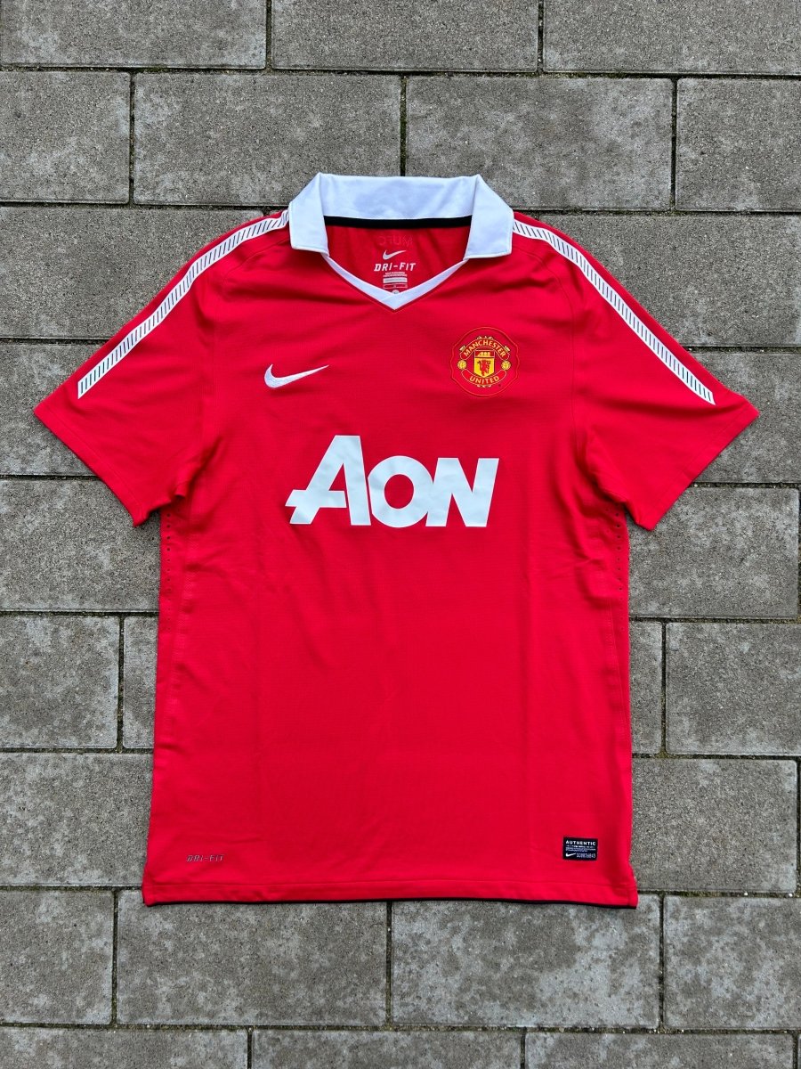 Manchester United 2010/11 Original Player Issue Home Shirt Size L - Shorty Football Shirts