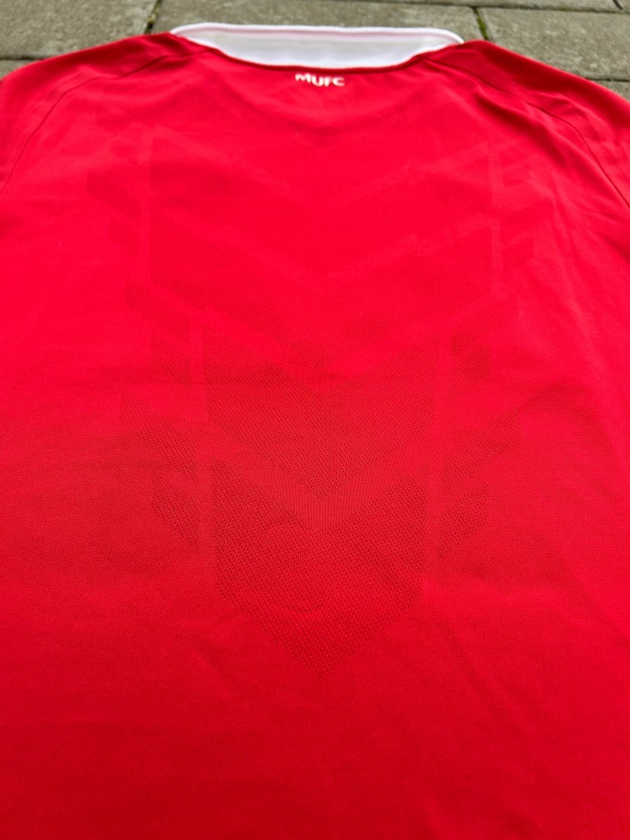 Manchester United 2010/11 Original Player Issue Home Shirt Size L - Shorty Football Shirts