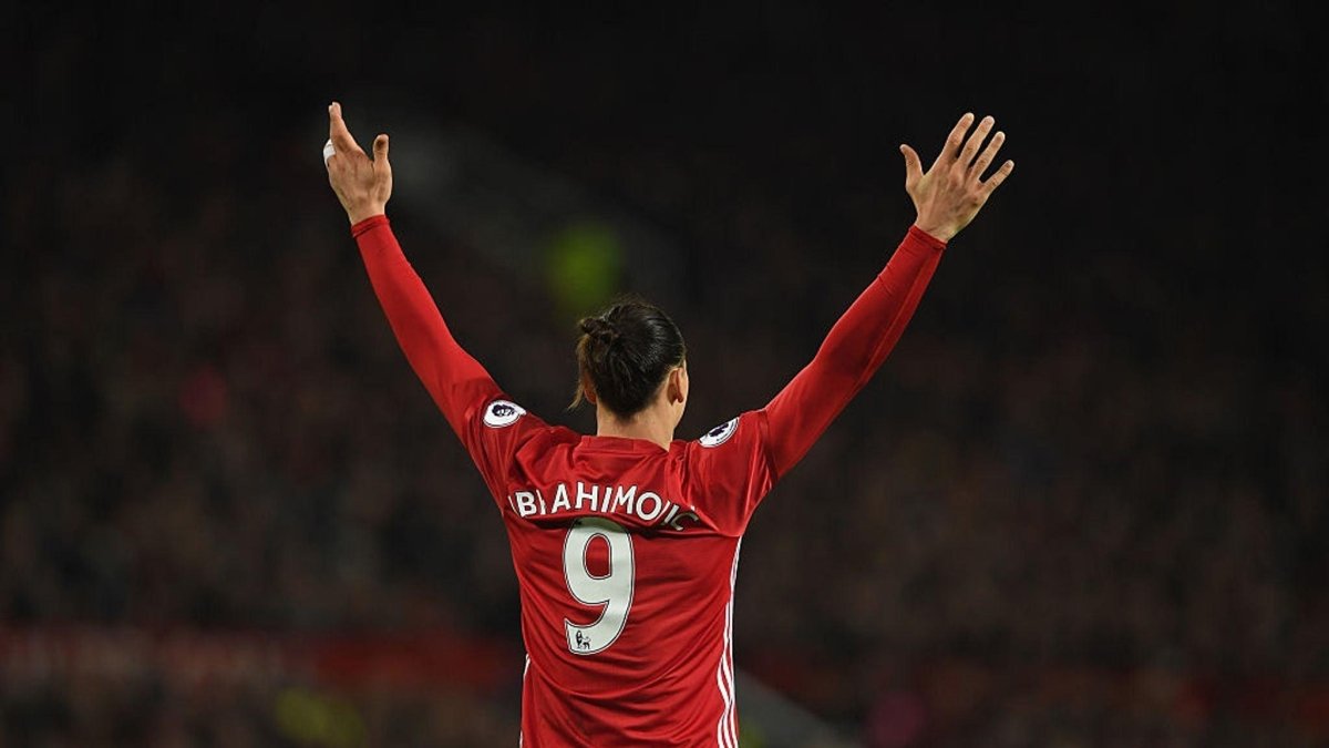 Manchester United 2015/16 Original Home Shirt Ibrahimovic 9 Size XL - Shorty Football Shirts