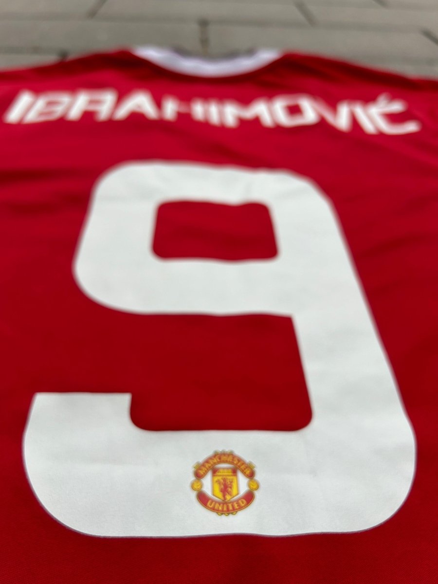 Manchester United 2015/16 Original Home Shirt Ibrahimovic 9 Size XL - Shorty Football Shirts