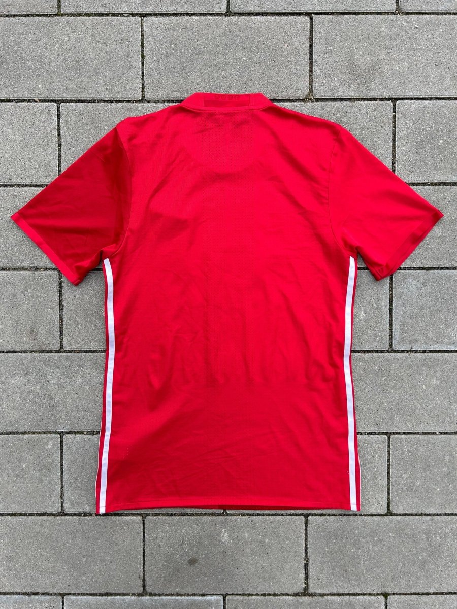 Manchester United 2016/17 Original Home Shirt Size M - Shorty Football Shirts