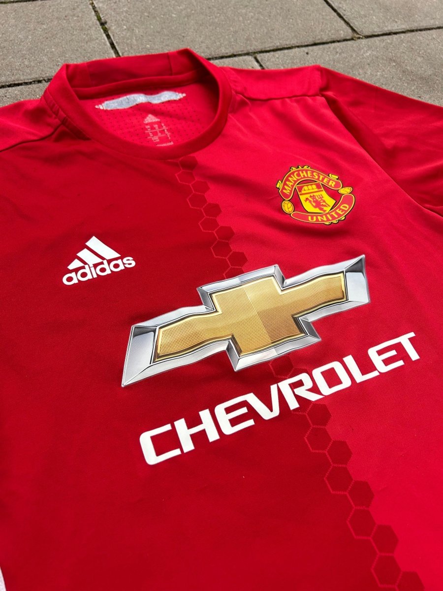 Manchester United 2016/17 Original Home Shirt Size M - Shorty Football Shirts