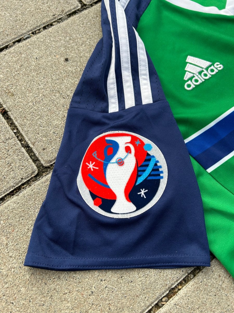 Northern Ireland 2016/17 Original Home Shirt Size S - Shorty Football Shirts
