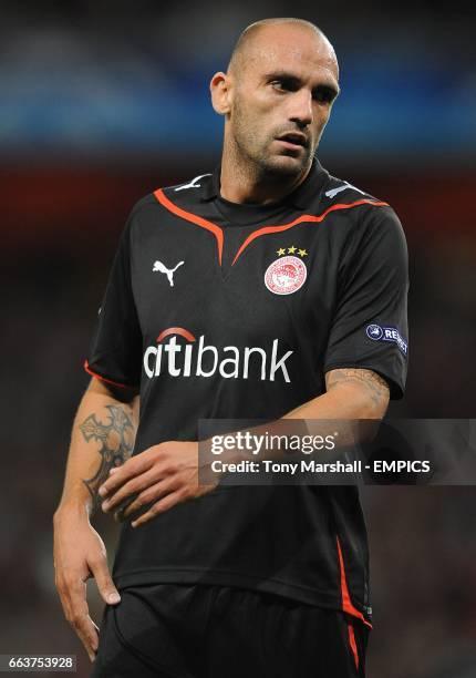 Olympiacos 2009/10 Original Home Shirt Size S - Shorty Football Shirts