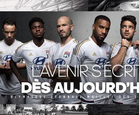 Olympique Lyonnais 2015/16 Original Home Shirt Size L - Shorty Football Shirts