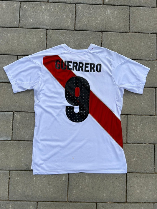 Peru 2018/19 Authentic Home Shirt Guerrero 9 Size S - Shorty Football Shirts