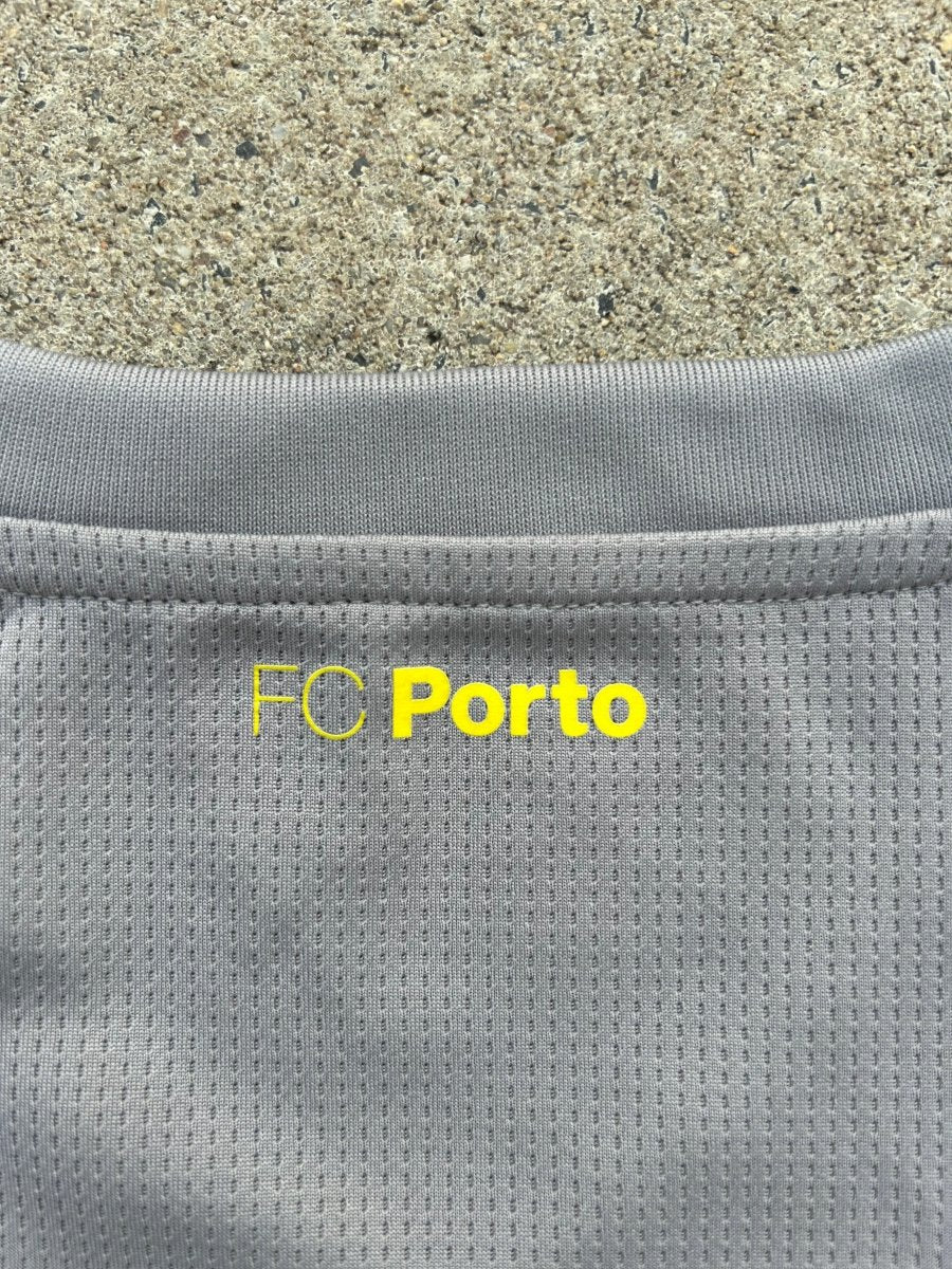 Porto 2018/19 Original Away Shirt Size M - Shorty Football Shirts