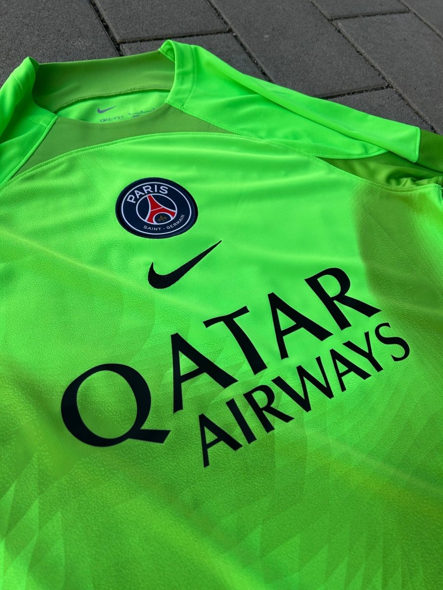 PSG 2022/23 Original GK UCL Shirt Donnarumma 99 Size XL - Shorty Football Shirts