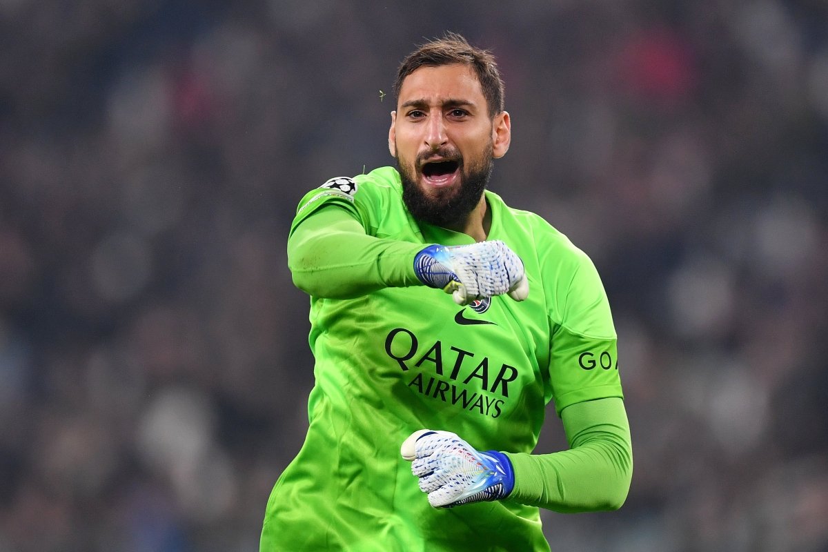 PSG 2022/23 Original GK UCL Shirt Donnarumma 99 Size XL - Shorty Football Shirts
